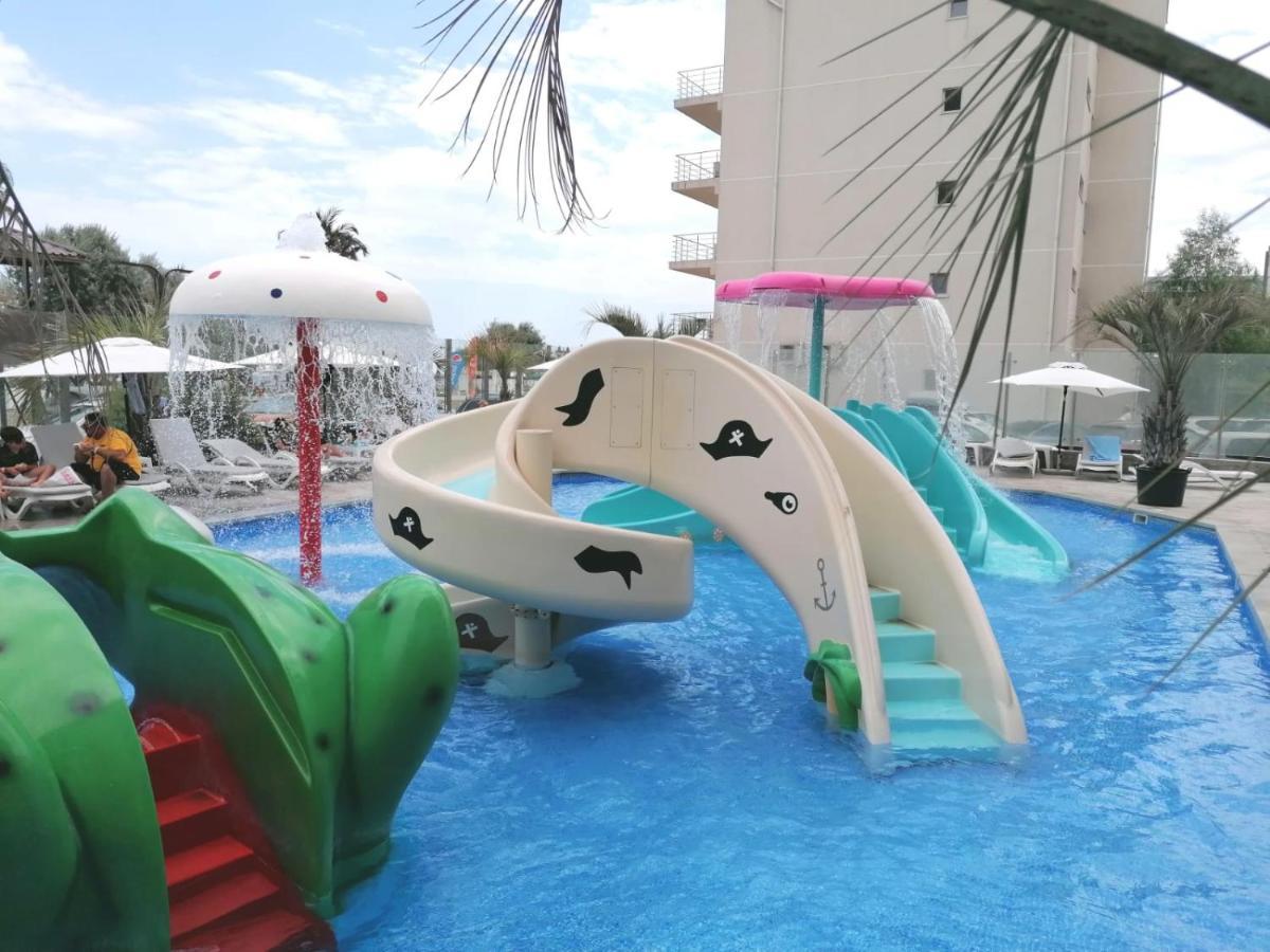 Greenview Alezzi Beach Resort Năvodari Esterno foto