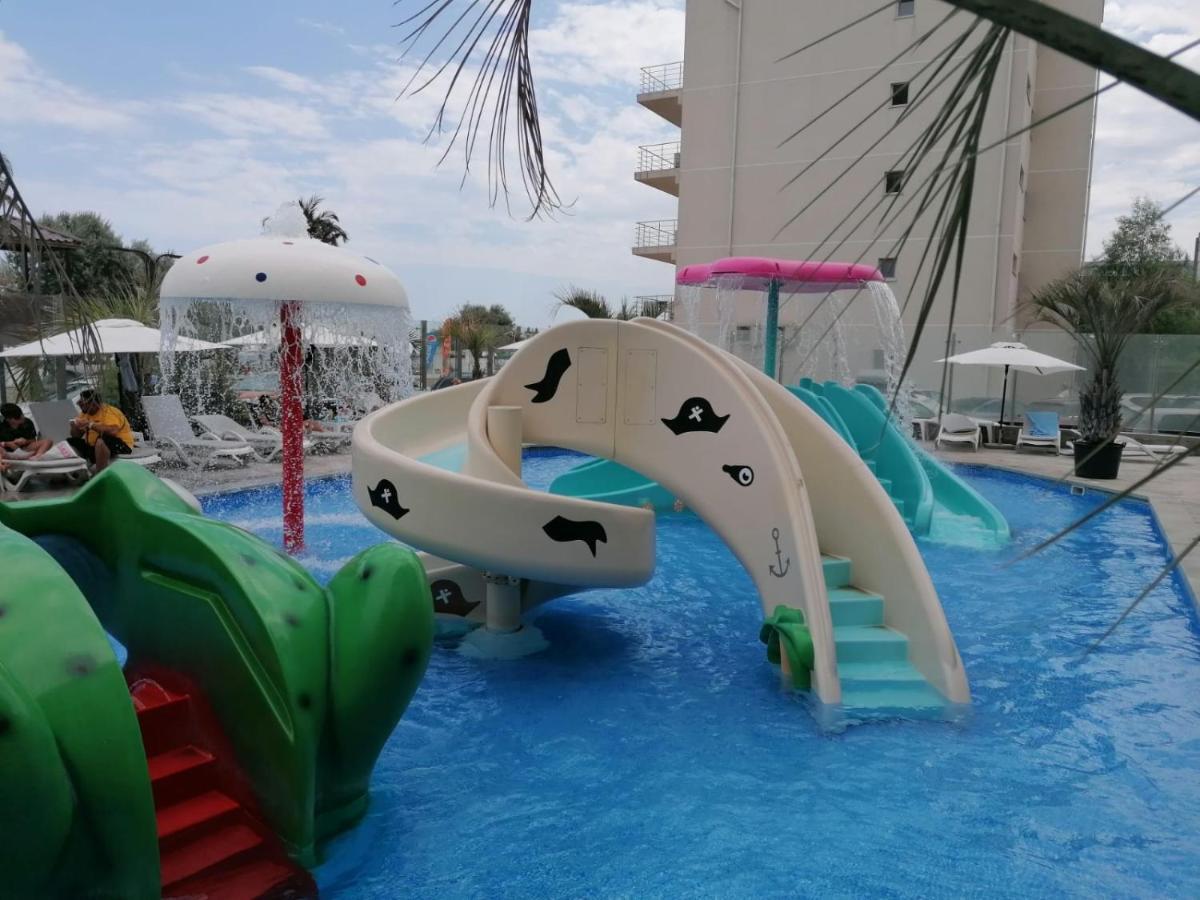 Greenview Alezzi Beach Resort Năvodari Esterno foto